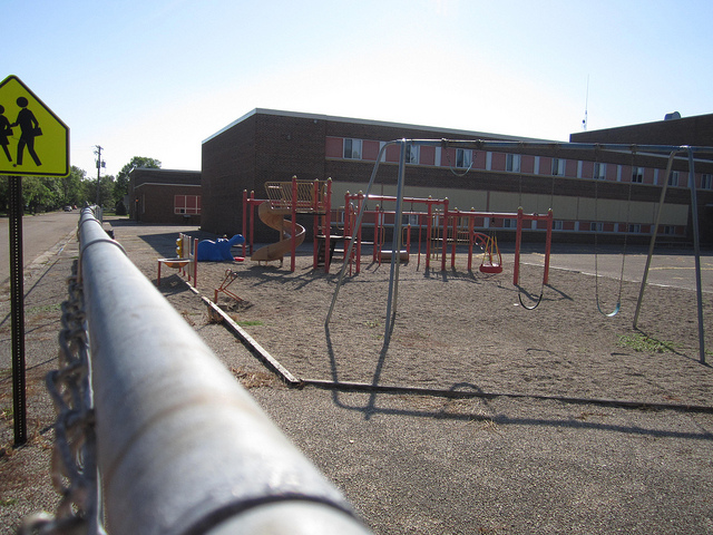 Large school building on 4 acres with 2 Gyms in Clarkfield, Minnesota. $109,000