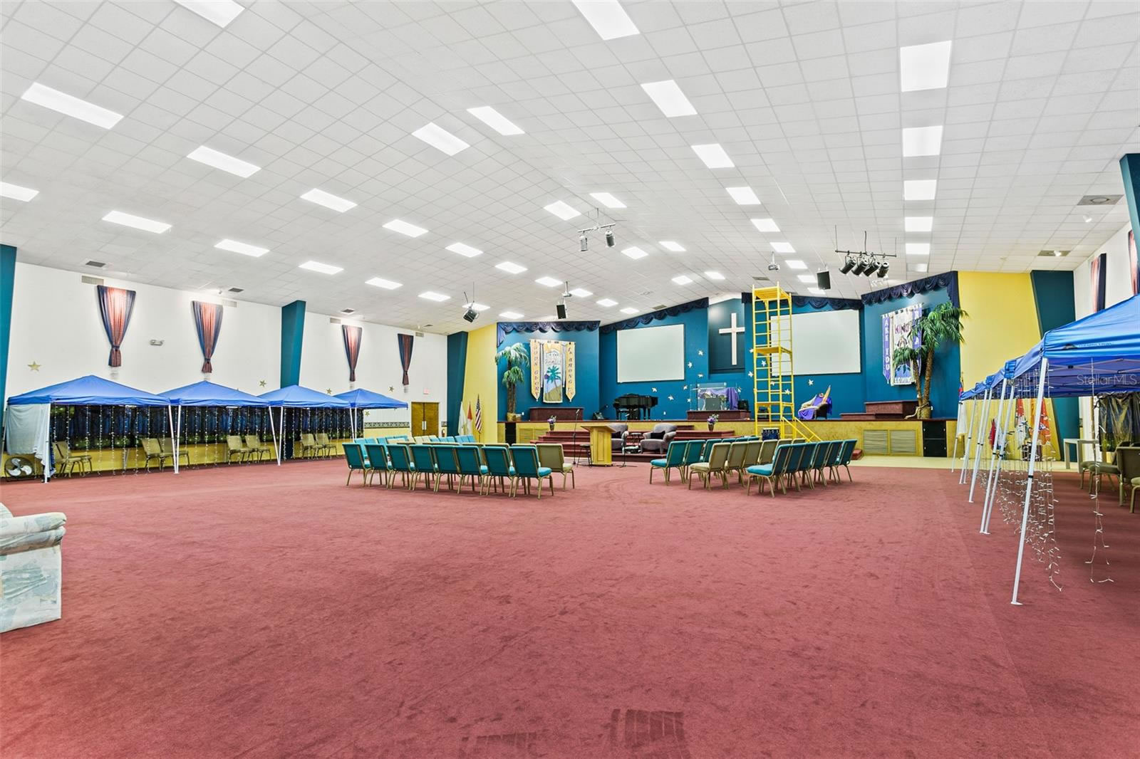 18 Acres with Church and Classrooms For Sale in Bunnell, FL $4,950,000