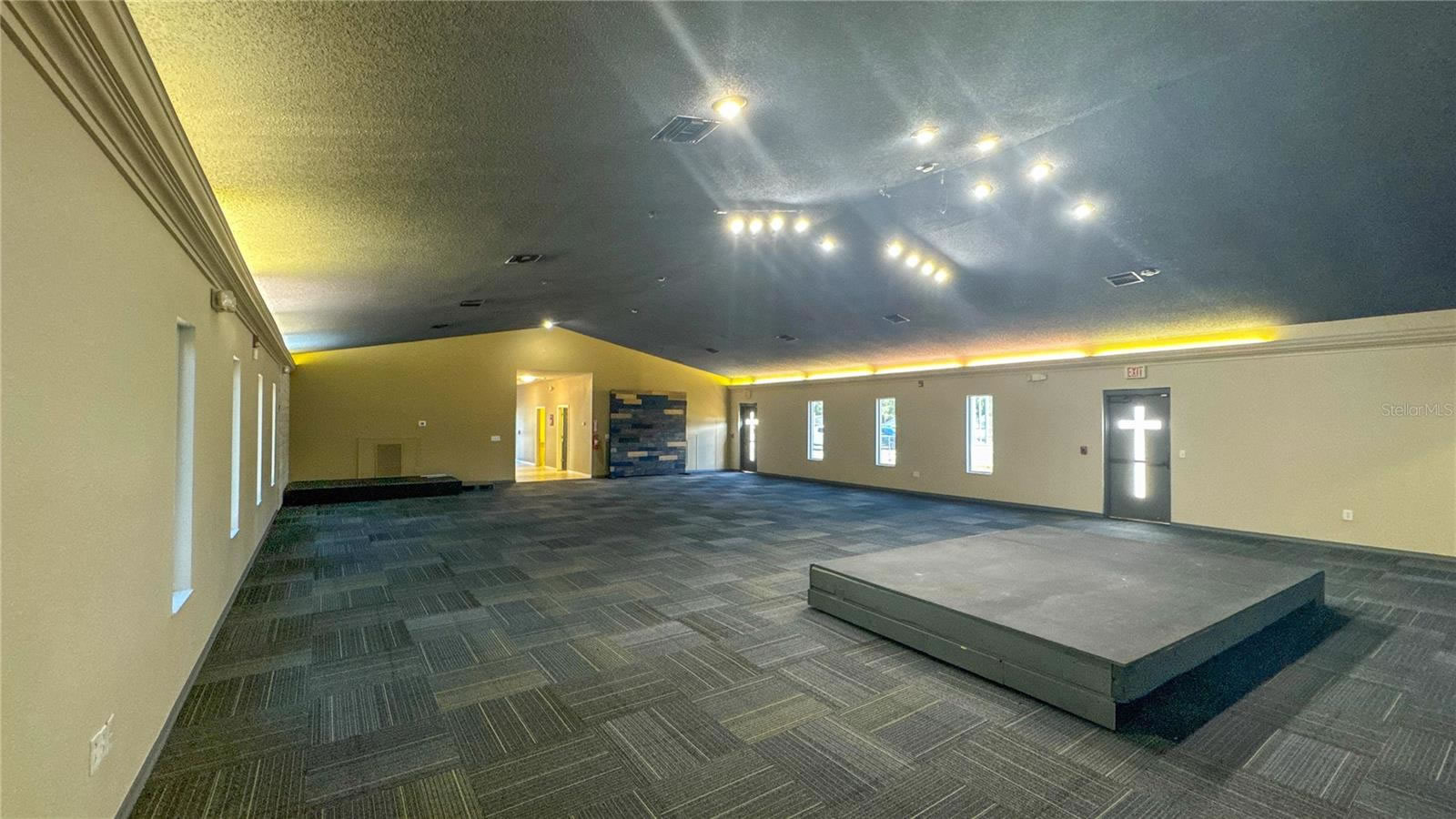 Church For Sale in Lakeland, FL $550,000