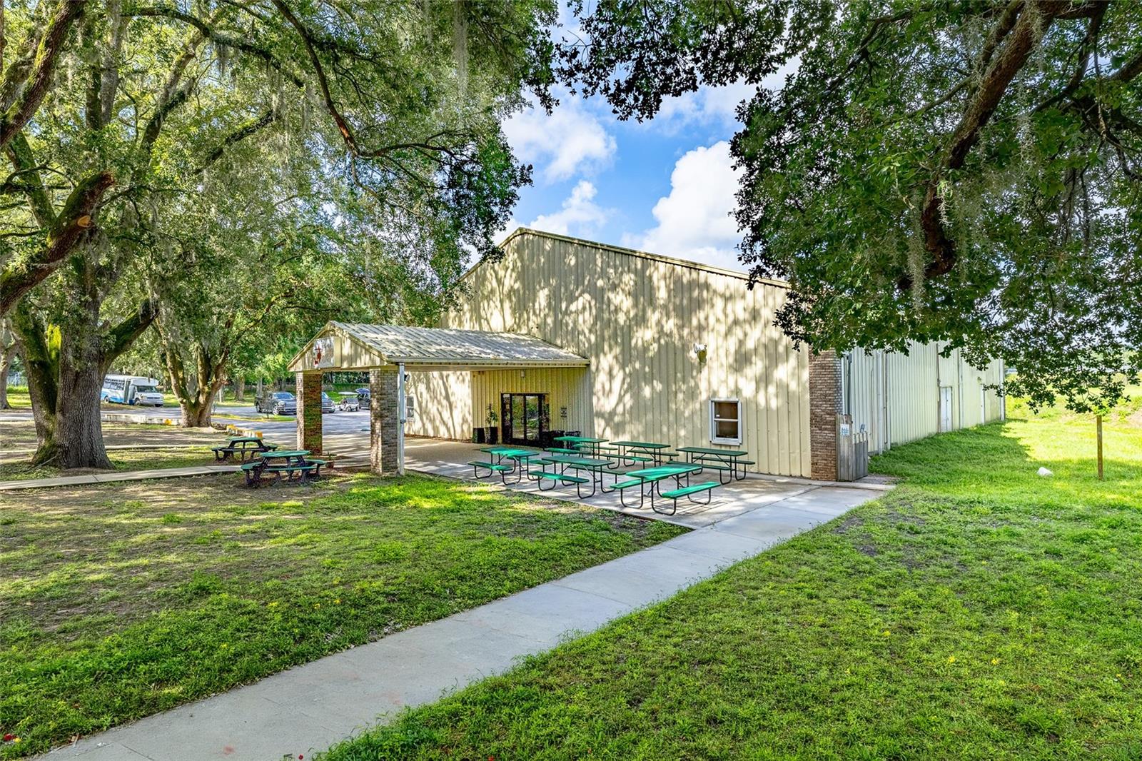 Church and School For Sale In Apopka, Florida - 9 acres
