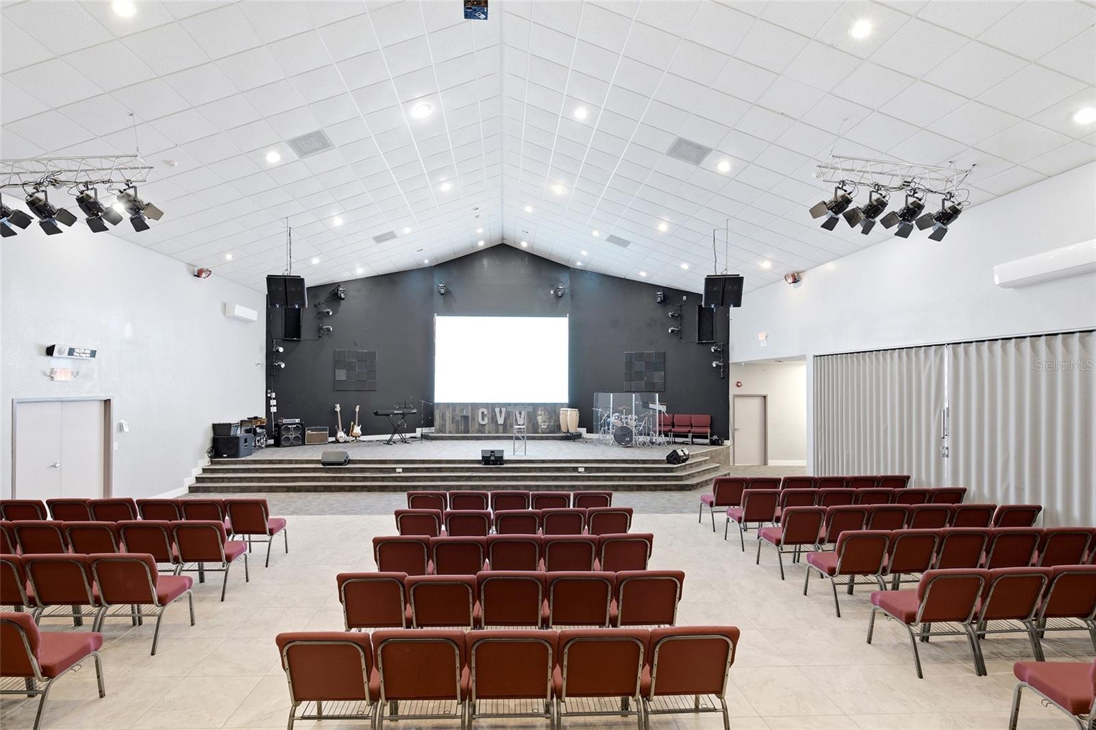 Church and School For Sale In Apopka, Florida - 9 acres -$5,000,000