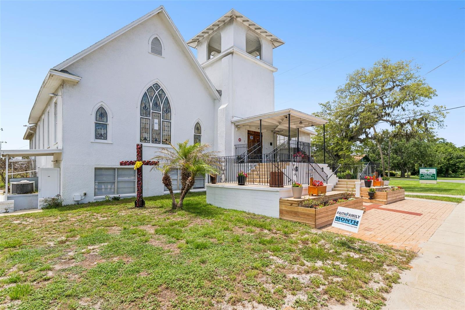 Church Building For Sale In Daytona Beach, Florida - $750,000